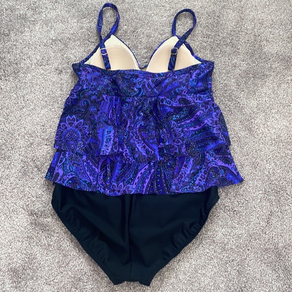 Miraclesuit Purple and Black Paisley Flattering Ruffled Tiered Front-Size 12 - Picture 2 of 5